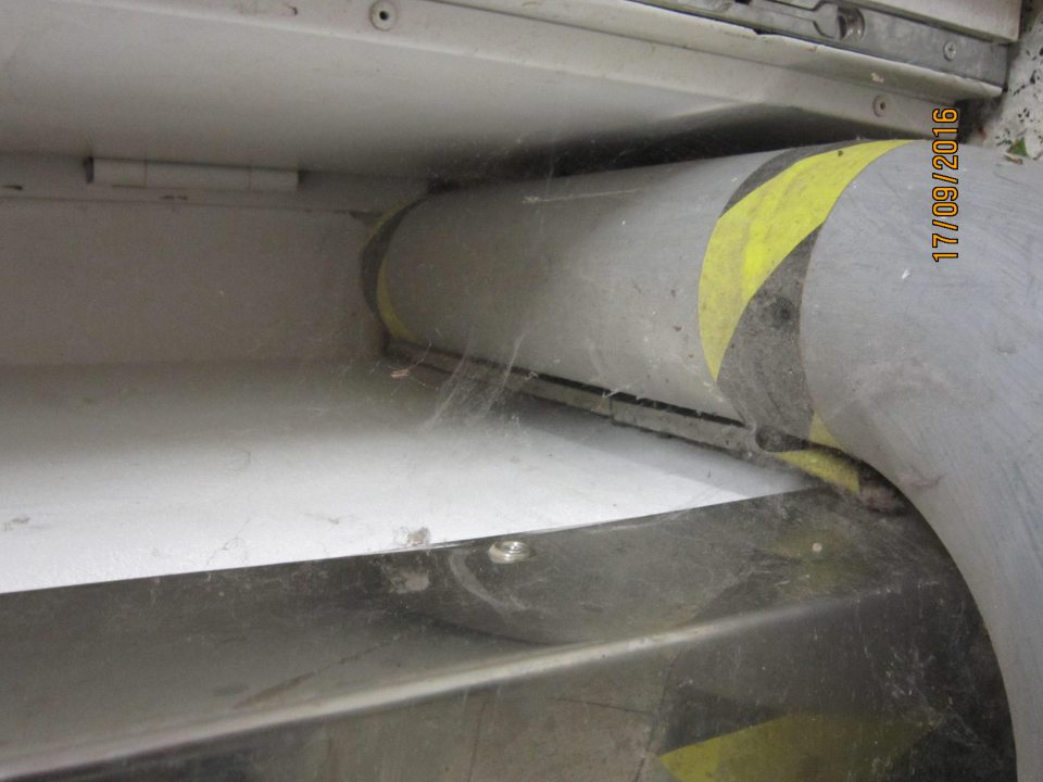 V sklade prevádzky výskyt pavučín. 