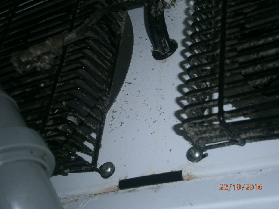 V prevádzke znečistený chladiaci agregát.