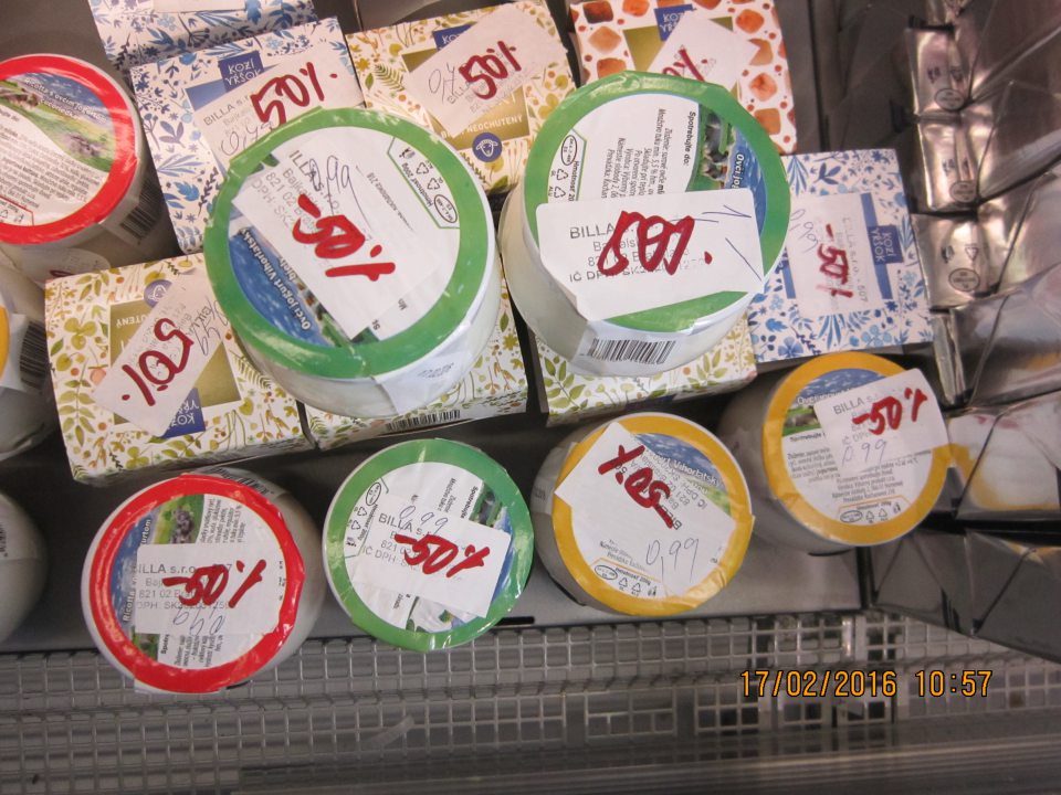 Povinné údaje o potravine zakryté iným textom.