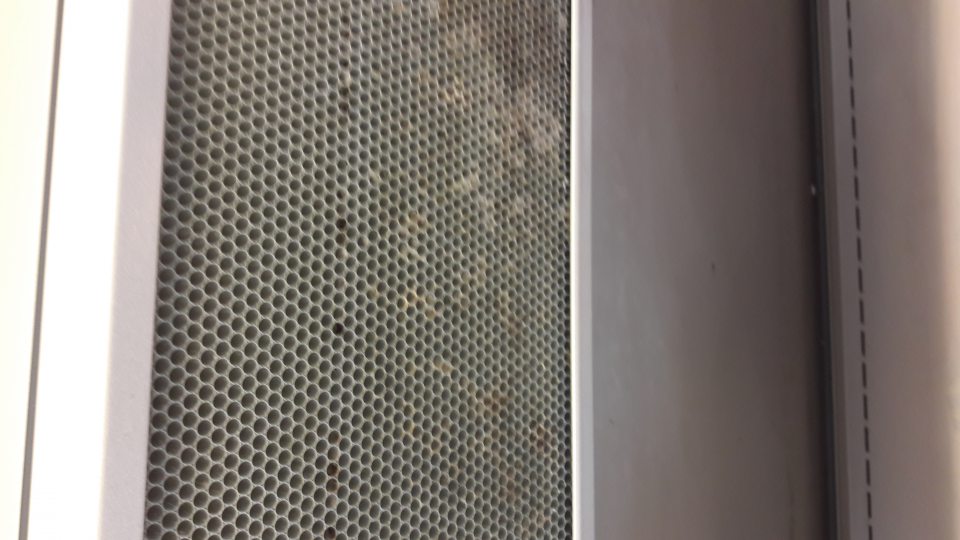 V prevádzke znečistené ventilačné zariadenie.