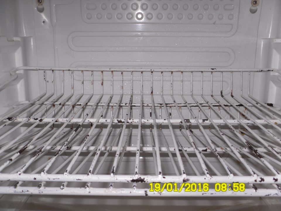 V prevádzke výskyt skorodovanej mriežky mrazničky