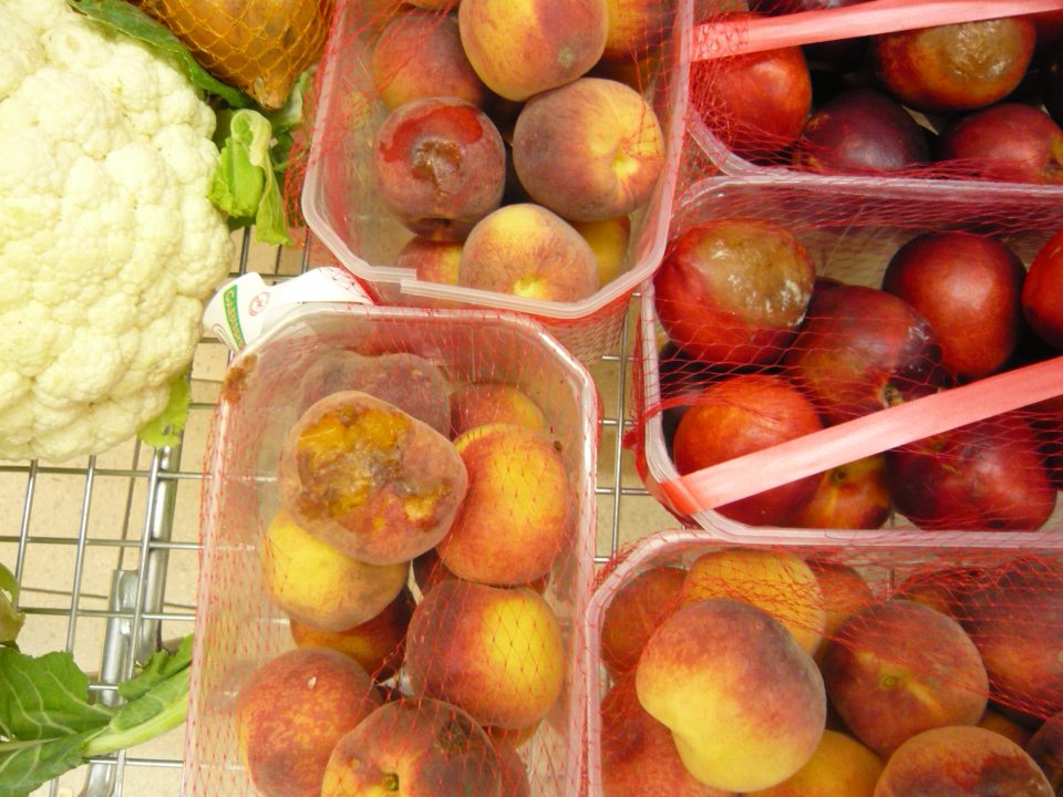 Predaj ovocia nevhodného na ľudskú spotrebu.