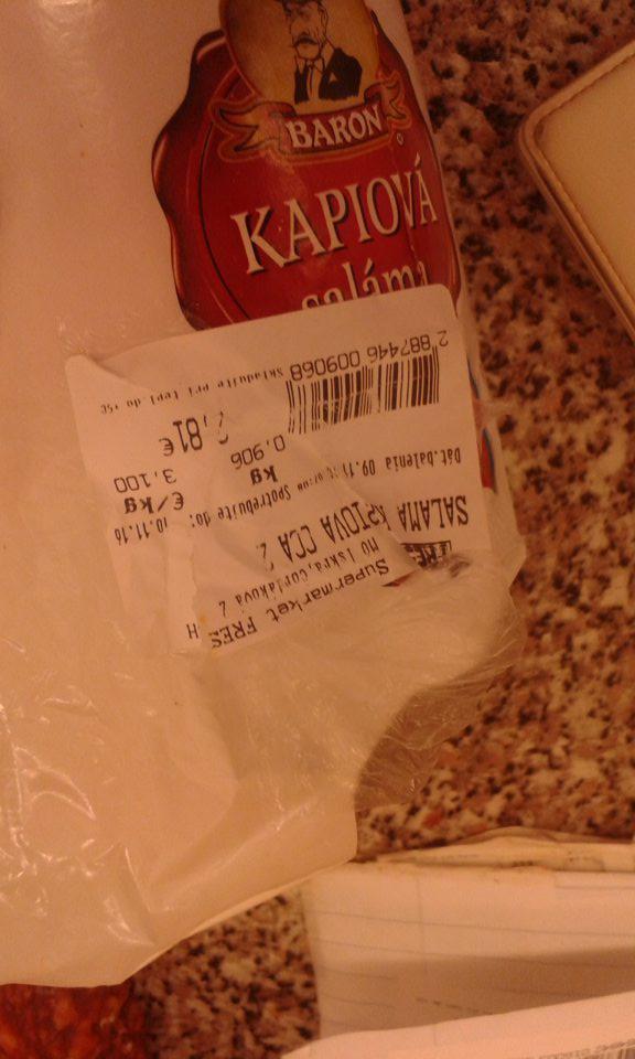 Na predávanom výrobku dve etikety s rôznymi dátumami spotreby.