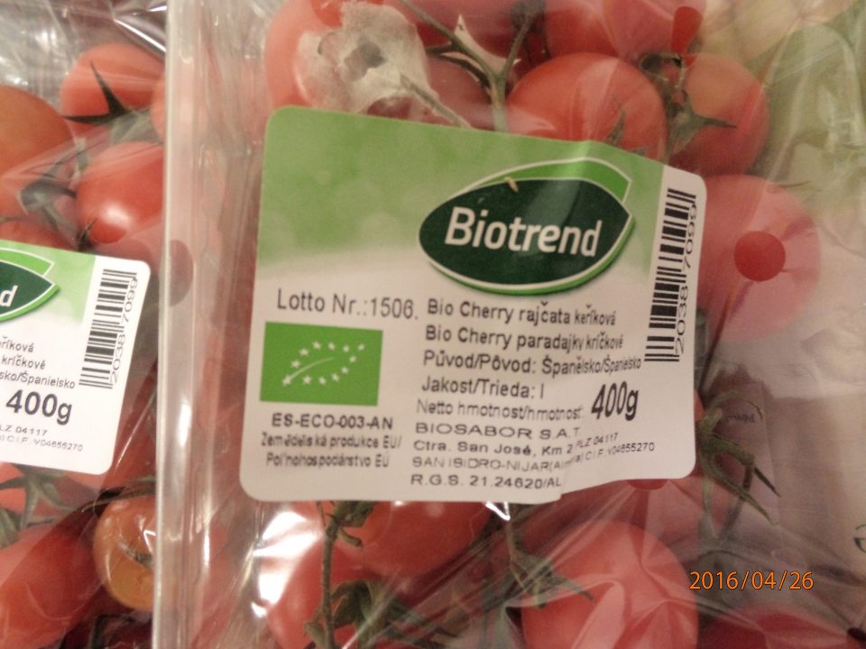 Predaj výrobku nevhodnej na ľudskú spotrebu pre porušenie celistvosti plodov, vytečený obsah, výskyt plesní.