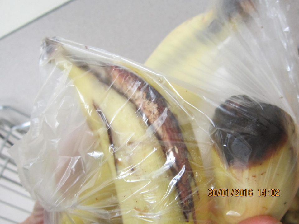 Predaj ovocia a zeleniny s výskytom hniloby.