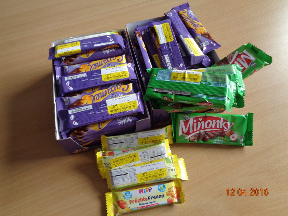 Predaj tovarov s prelepenými informáciami o výrobku