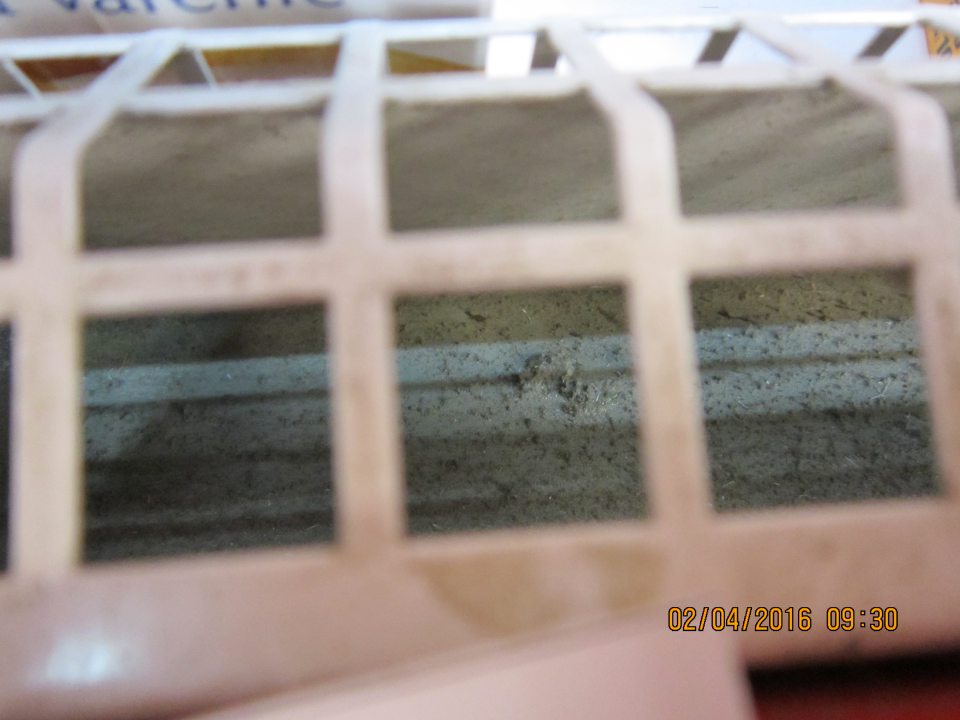 Znečistené chladiace zariadenie v prevádzke.