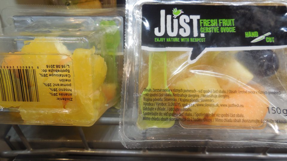 Na predávanom výrobku nie je uvedená adresa prevádzkovateľa potravinárskeho podniku. 