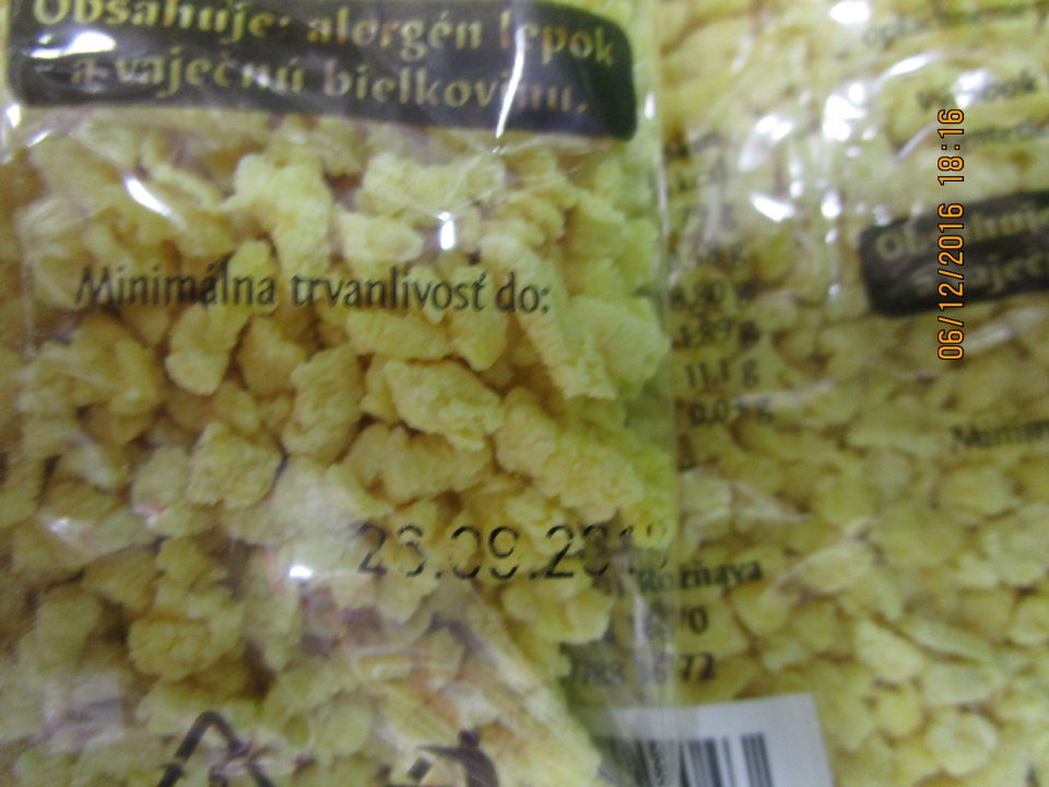 Predaj výrobku s nečitateľným dátumom minimálnej trvanlivosti.