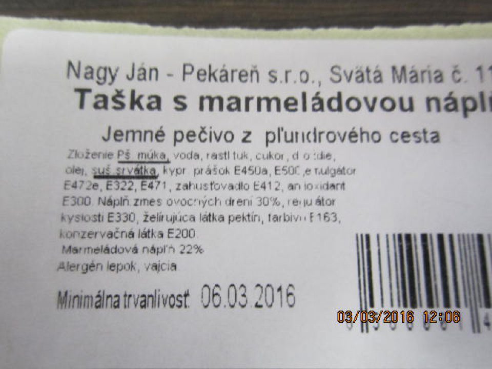 Na výrobku chýba označenie  pôvodu použitých rastlinných tukov. 