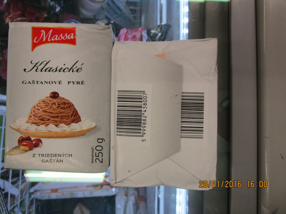 Klasické gaštanové pyré hlbokomrazené, nečitateľný dátum minimálnej trvanlivosti.