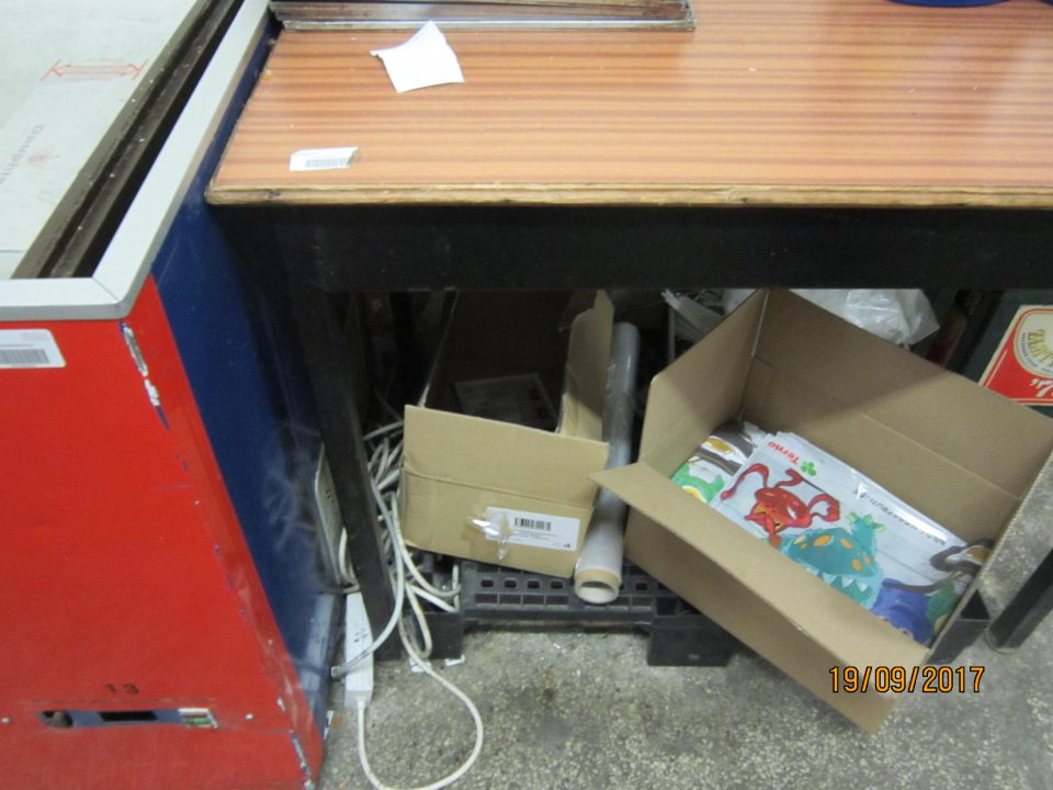 V prevádzke znečistený priestor prípravovne dopeku.