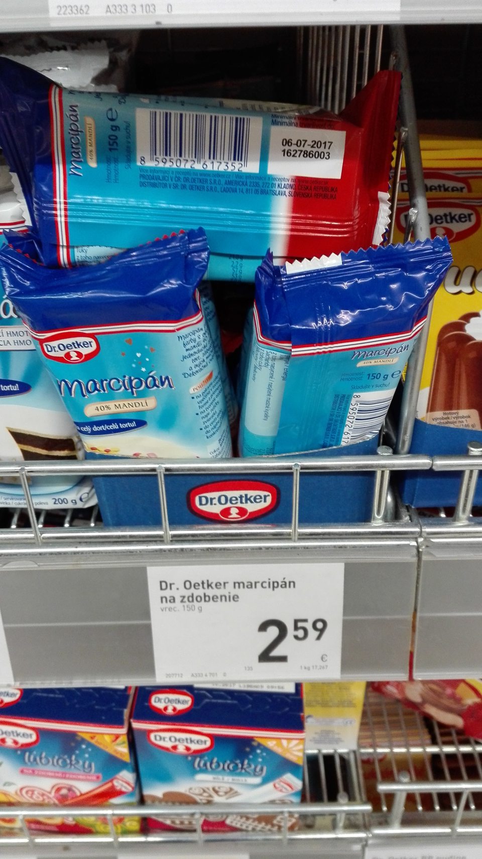 Výrobky ponúkané na predaj po uplynutí dátumu minimálnej trvanlivosti.