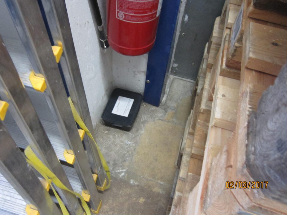 V prevádzke znečistená príjmová rampa.