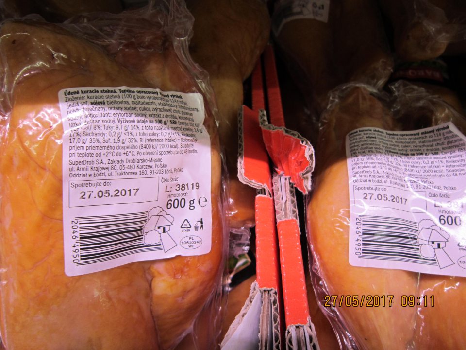 Predávané výrobky bez informácie pre spotrebiteľa o končiacom sa dátume spotreby.