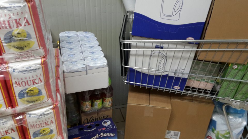 Spoločné skladovanie nezlúčiteľných tovarov (potraviny, drogéria).