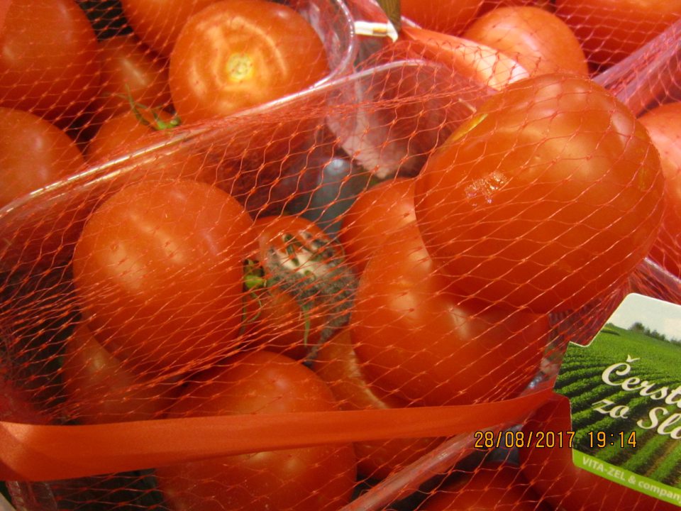 Predaj zeleniny nevhodnej na ľudskú spotrebu z dôvodu napadnutia plesňou.