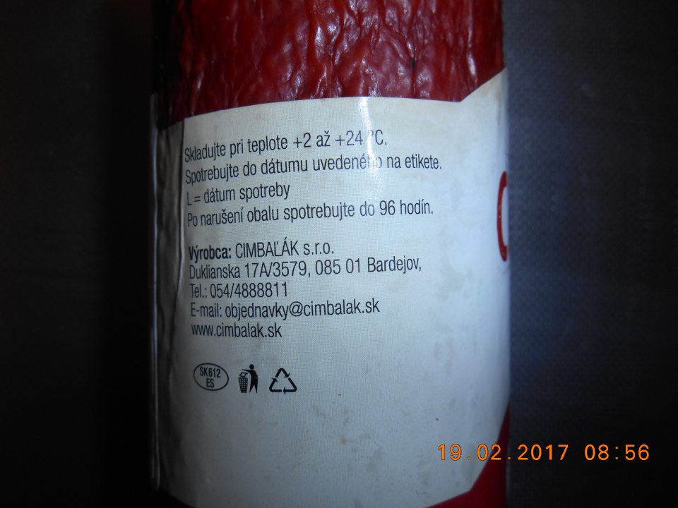 Po narušení originálneho balenia mäsového výrobku chýba údaj o dátume otvorenia balenia a o skrátenom dátume spotreby.