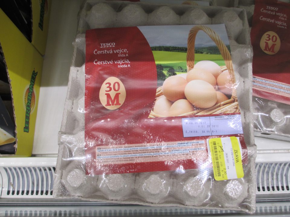 Predaj vajec s nesprávne označeným dátumu minimálnej trvanlivosti.