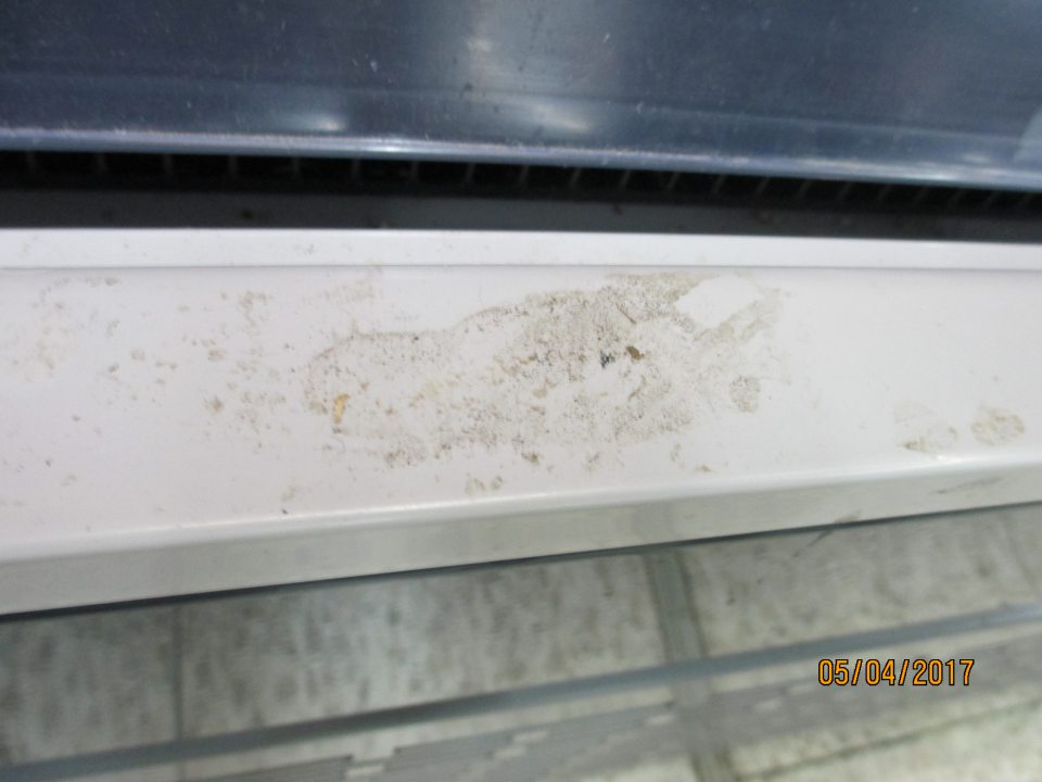 V prevádzke nedostatočná hygiena predaja.