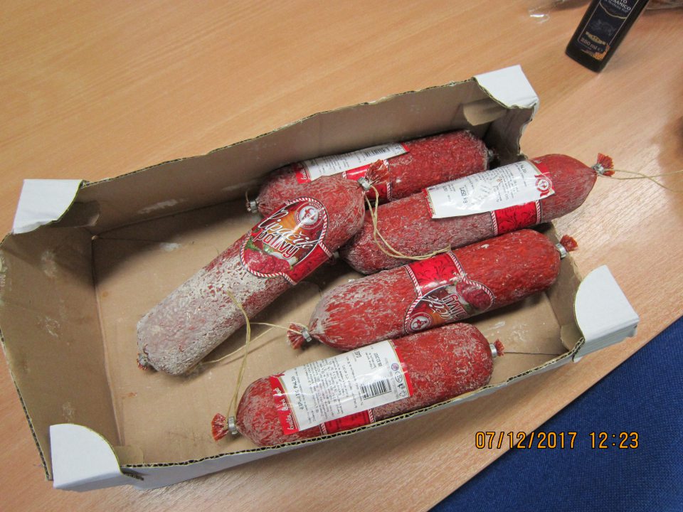 Predaj potravín nevhodných na ľudskú spotrebu.