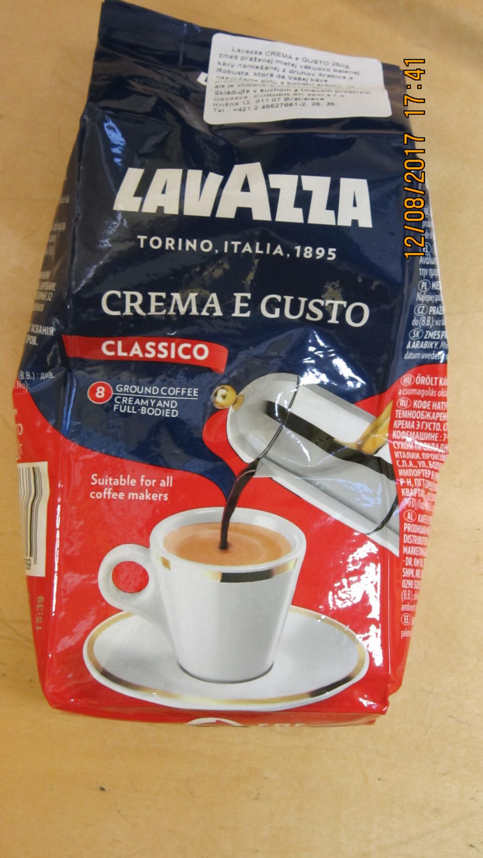 Predaj potraviny s poškodeným obalom.