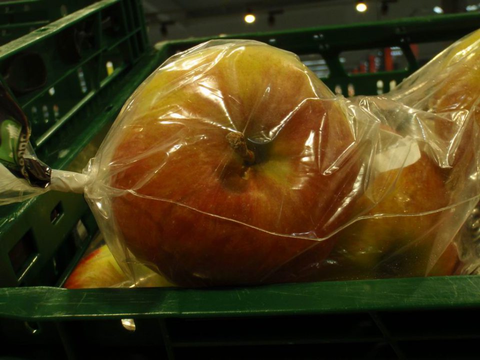 Predaj potravín nevhodných na ľudskú spotrebu.