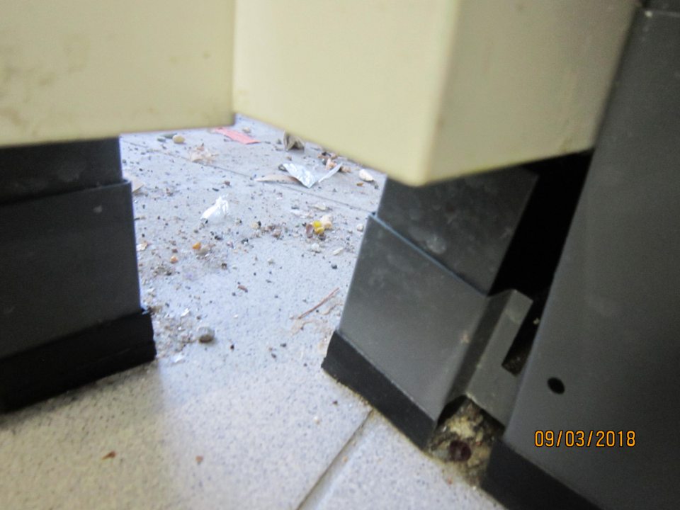 Znečistené podlahy