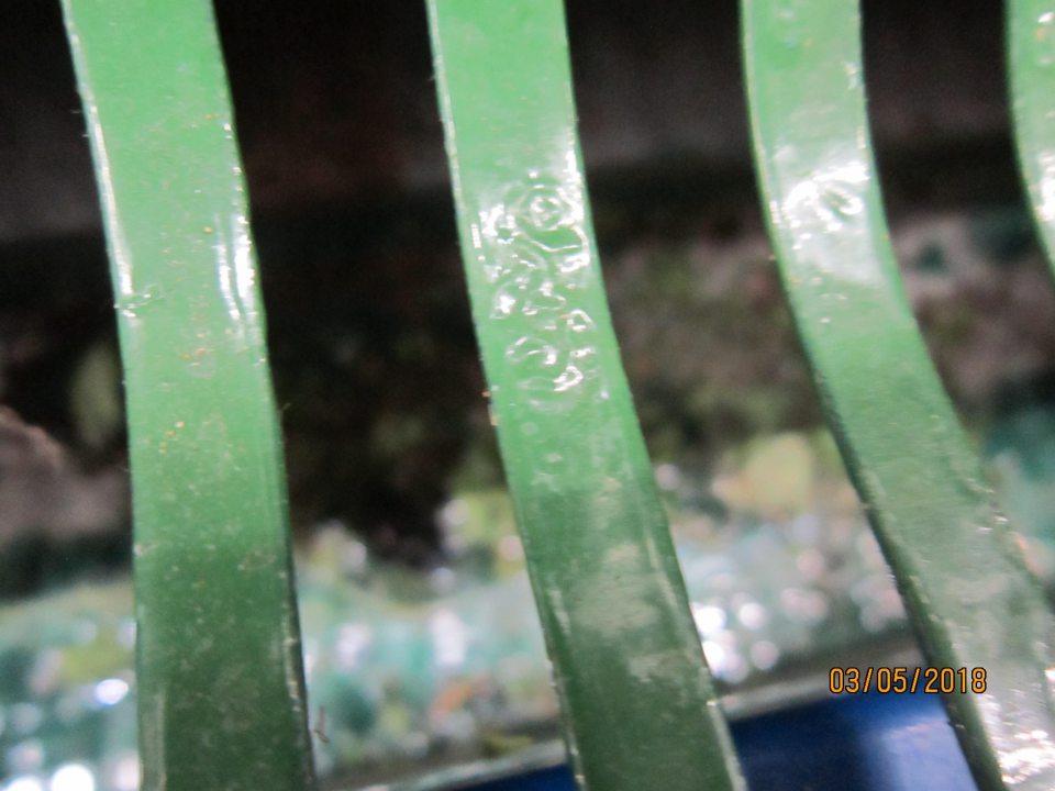 Znečistené chladiace vitríny