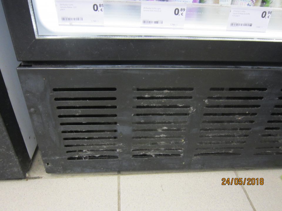 Znečistené mraziace vitríny