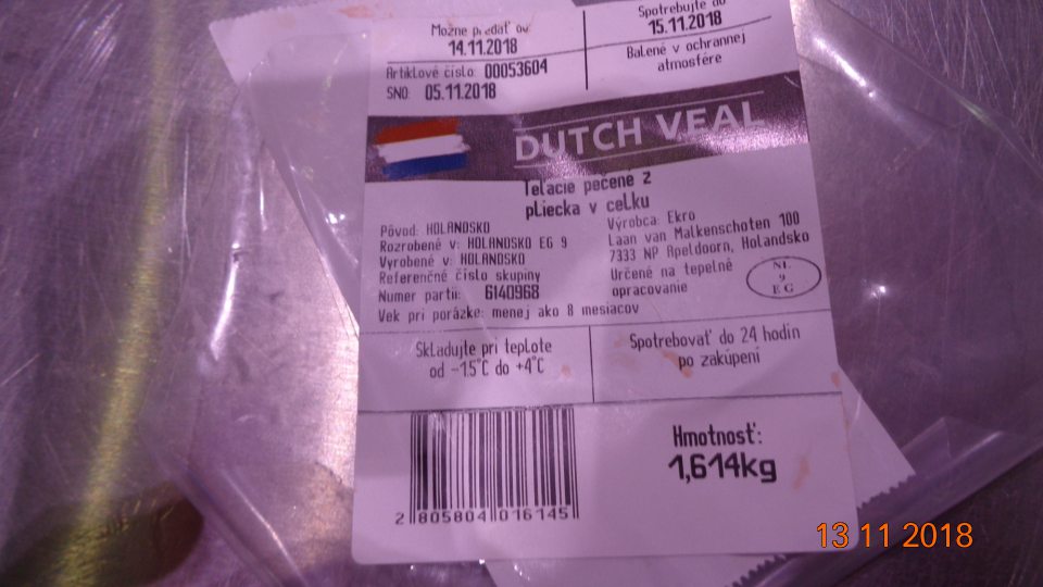 Na etikete baleného teľacieho mäsa nie je uvedená krajina, kde boli zvieratá zabité ani číslo schválenia bitúnku.