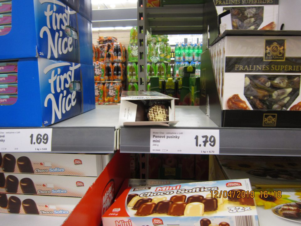 Predaj tovaru s porušeným obalom.