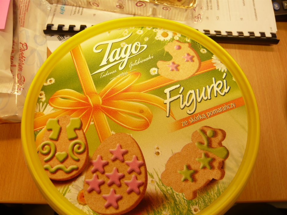 Nesprávne označenie troch druhov potravinárskych výrobkov, u ktorých chýbal ich opisný názov.