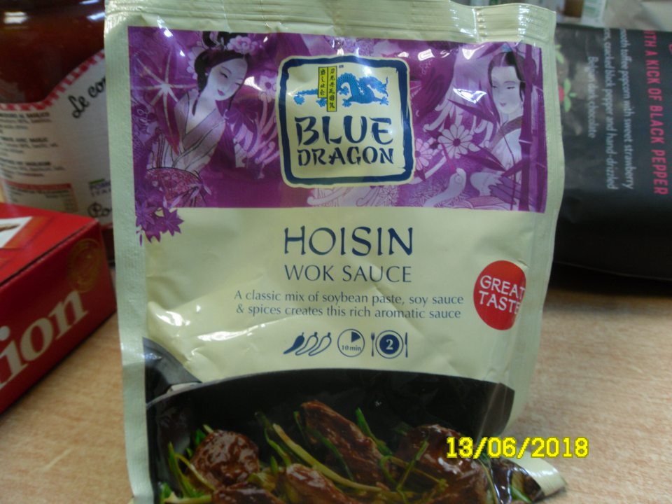 Nesprávne označenie jedného druhu potravinárskeho výrobku, u ktorého v označení na etikete chýba slovné spojenie /informácia - výživové údaje. Na etikete uvedené slovné spojenie- priemerné hodnoty na 100 g.