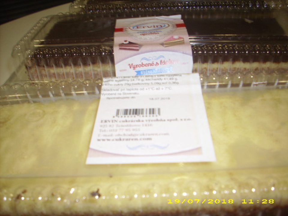 Predaj 3 balení cukrárskeho výrobku "Dobošové rezy 400g" dňa 19.07.2018 po uplynutom dátume spotreby. Na obale uvedené - "Spotrebujte do: 18.07.2018".