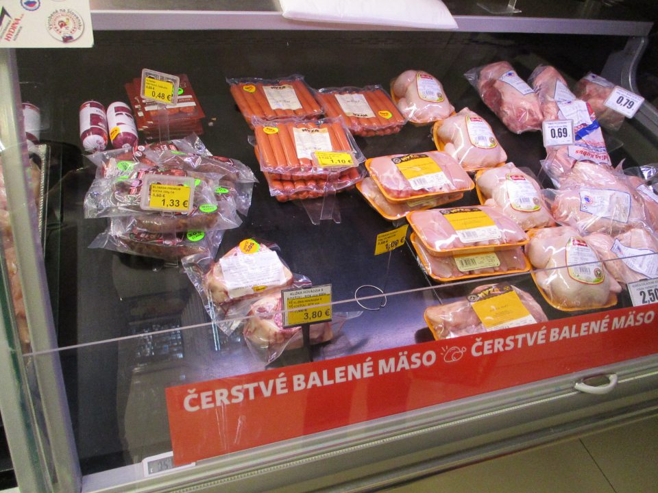 Spoločný predaj nezlučiteľných potravín.