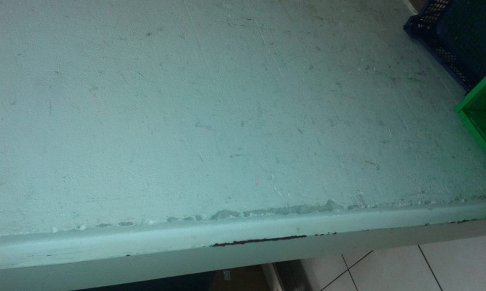 V sklade potravín bola poškodená omietka