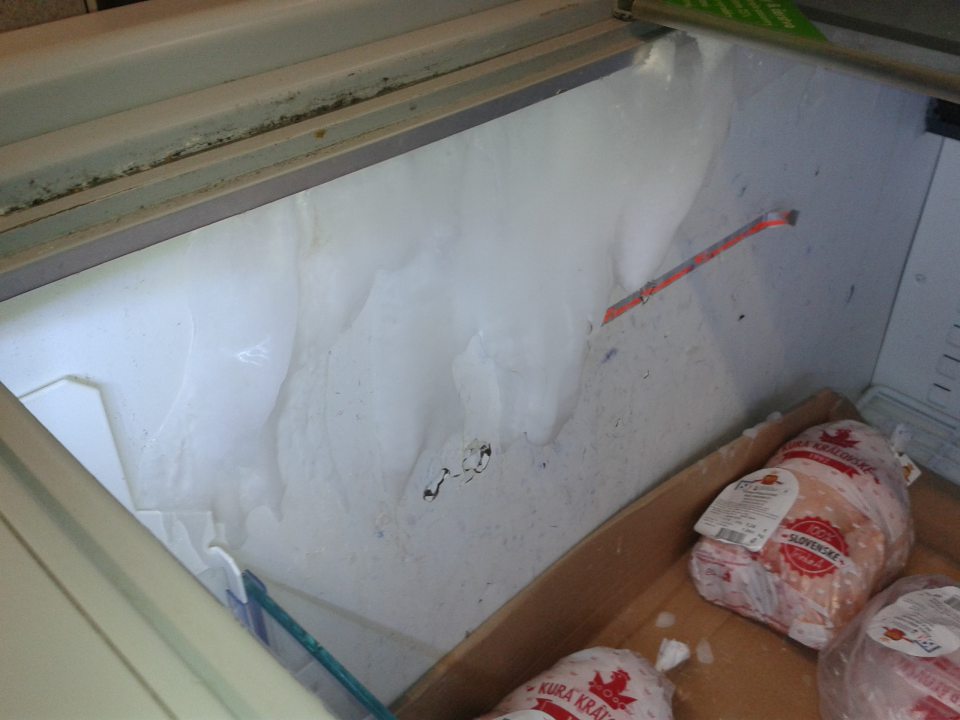 Námraza v mraziacom boxe