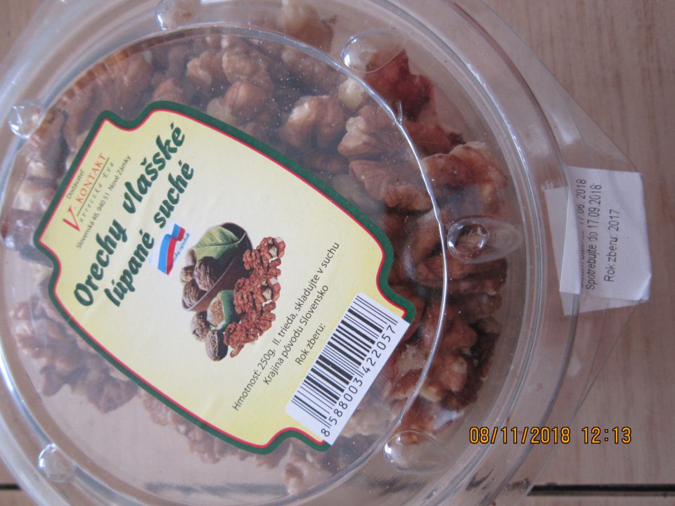 Predaj orechov po uplynutí dátumu minimálnej trvanlivosti. 