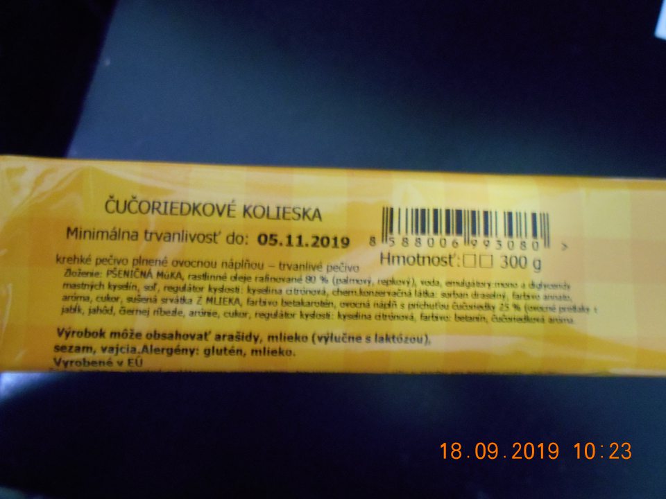 Zistené ponúkanie na predaj jedného druhu trvanlivého pečiva, označeného v názve ako ,,čučoriedkový", pričom v jeho zložení je uvedená zložka čučoriedková aróma.