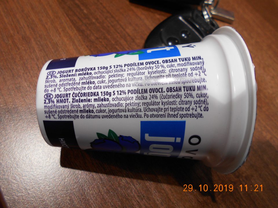 Zistené uvádzanie do obehu jedného druhu mliečneho výrobku- jogurt, u ktorého sa v jeho opisnom názve vyskytovali výrazy, neuvedené v štátnom jazyku.