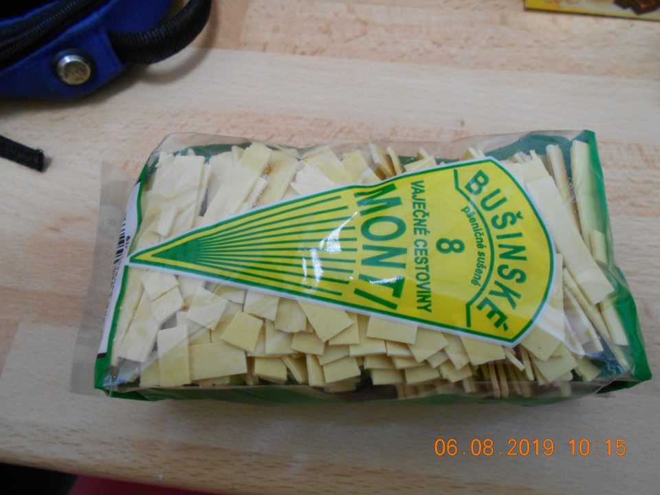 Zistené uvádzanie do obehu jedného druhu cestovín, u ktorých nebol uvedený úpný údaj o dátume minimálnej trvanlivosti, resp. rok tohto údaja bol skrytý.