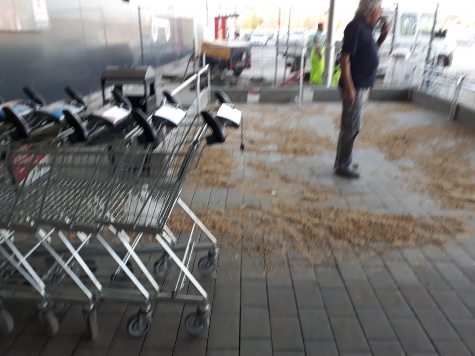 Prevádzkovateľ neoznámil rozsiahlu stavebnú rekonštrukciu vonkajších aj vnútorných priestorov, ktoré sa začali 1.7.2019