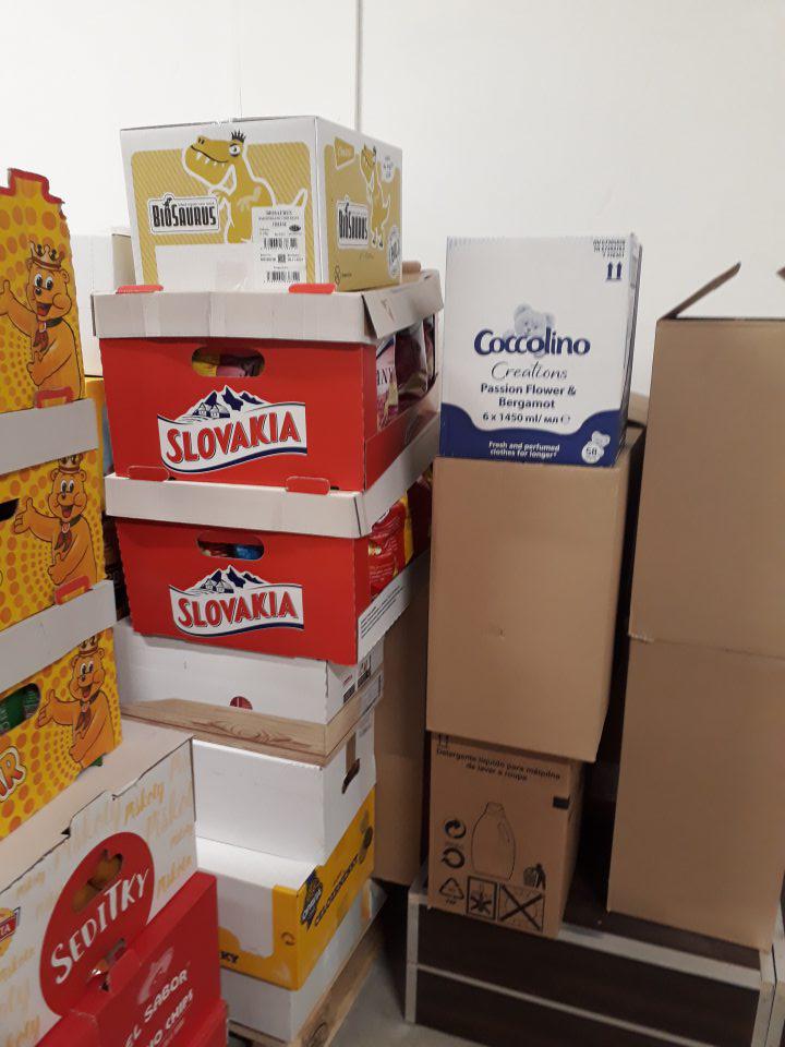 Spoločné skladovanie potravín a drogérie.