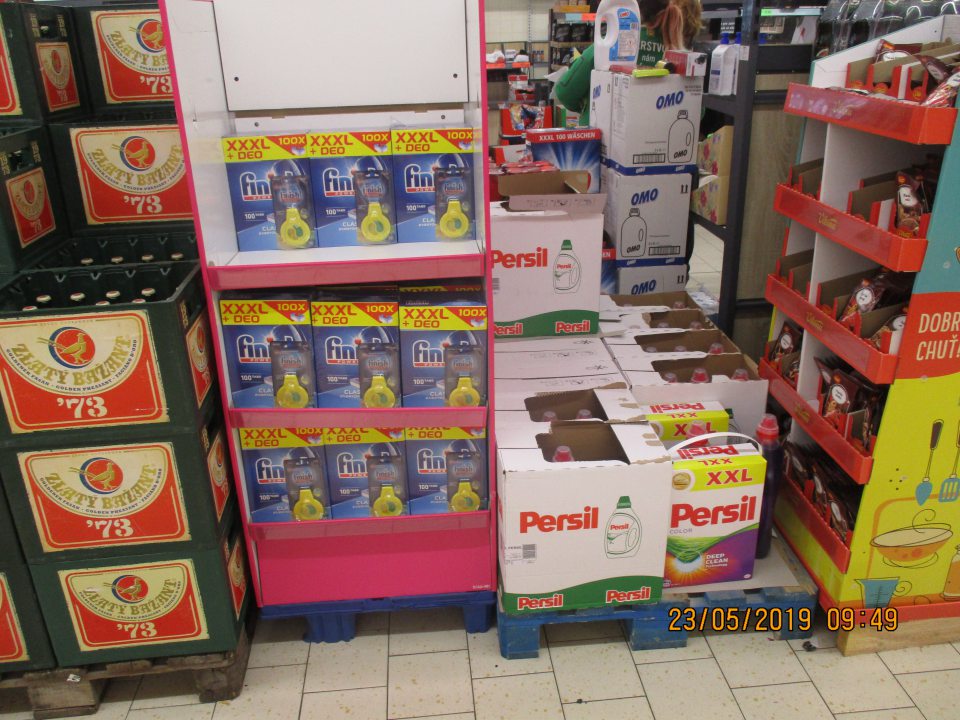 Nevhodne oddelený nezlučitelný tovar v predajni