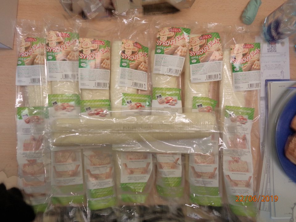 Predaj potravín po uplynutí dátumu spotreby.