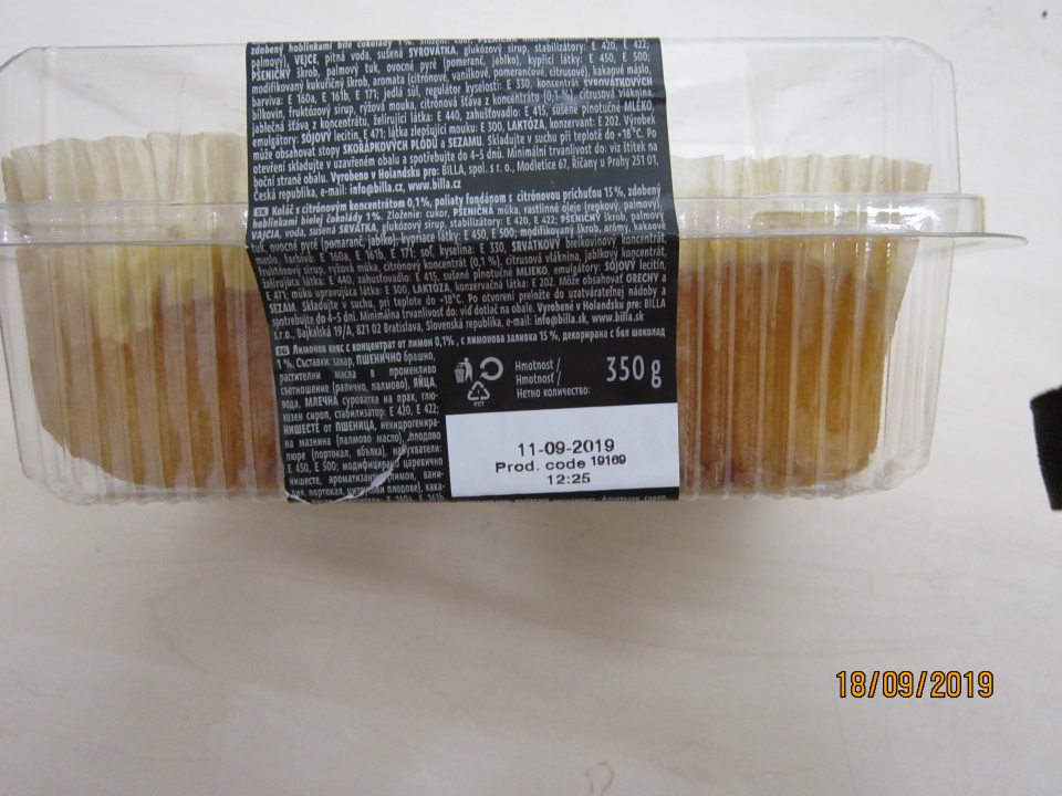 Cukrárenský výrobok po dátume minimálnej trvanlivosti.