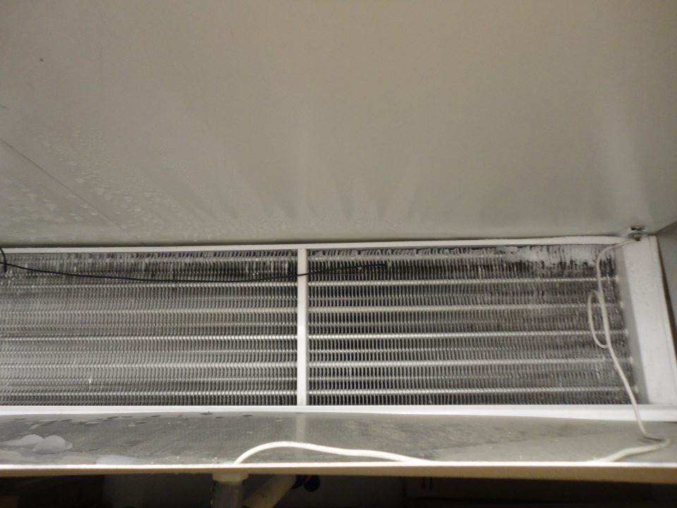 Námraza na mraziacej jednotke v mraziacom boxe hydina 1.43