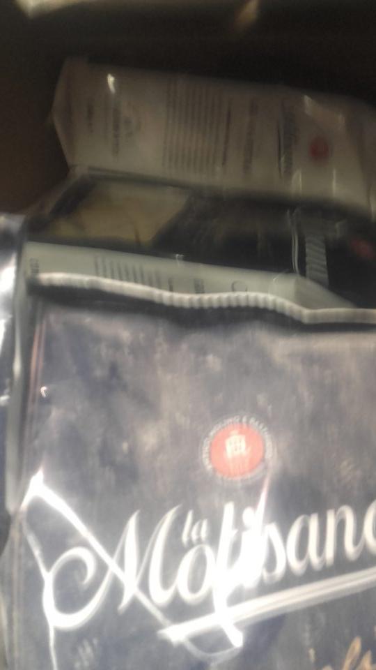 predajné priestory a povrch potravín znečistené prachom zo stavebných prác