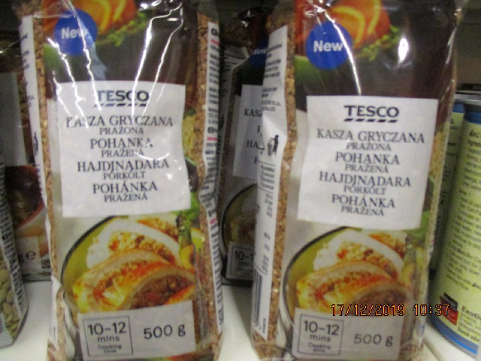 TESCO Pohánka pražená 0,5kg, distribútor: TESCO STORES SR,a.s., Cesta na Senec 2,Bratislava - prekročený obsah rezíduí pesticídov (glyfosátu).